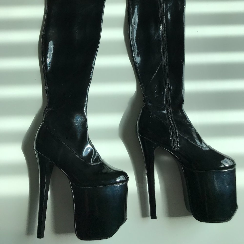 Pleaser Dominatrix Boots